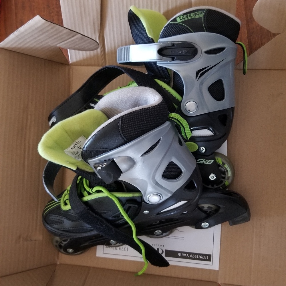 Kids adjustable inline skates!